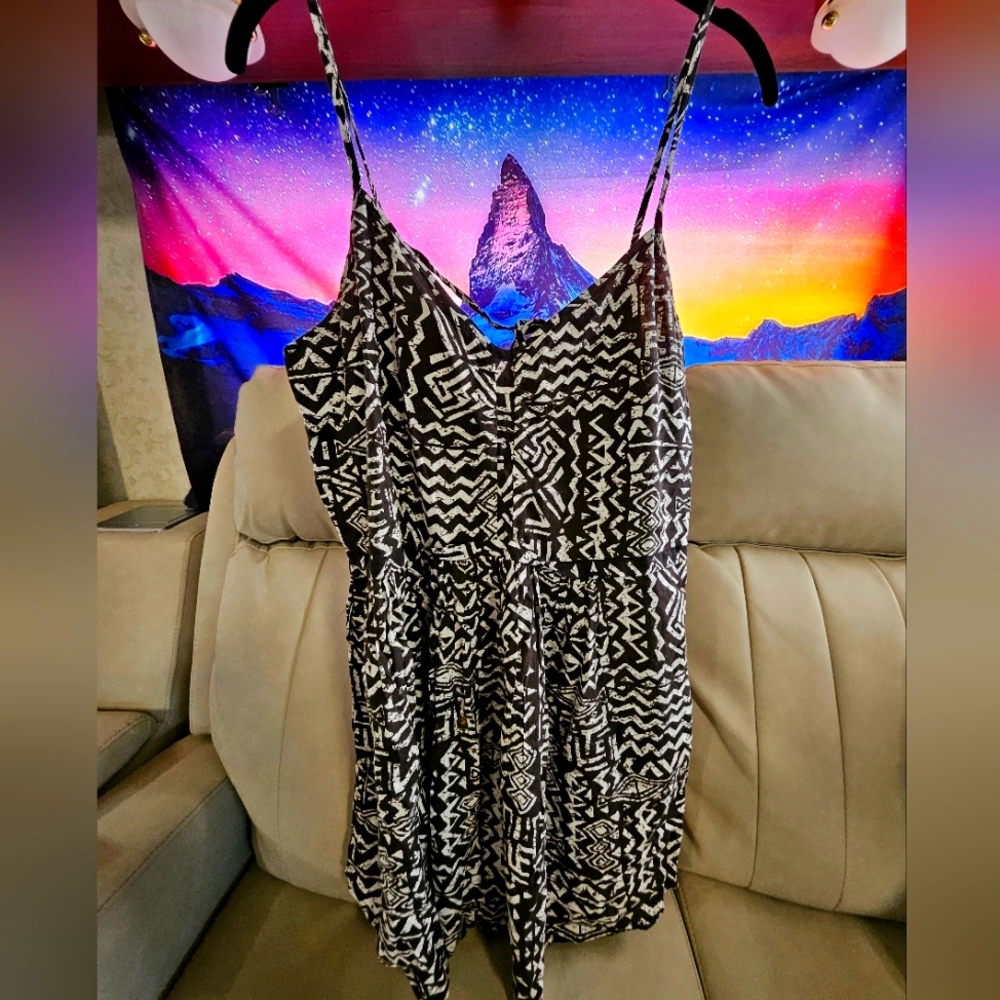 Billabong Short Dress Spaghetti strap black and white back tie skater style LG